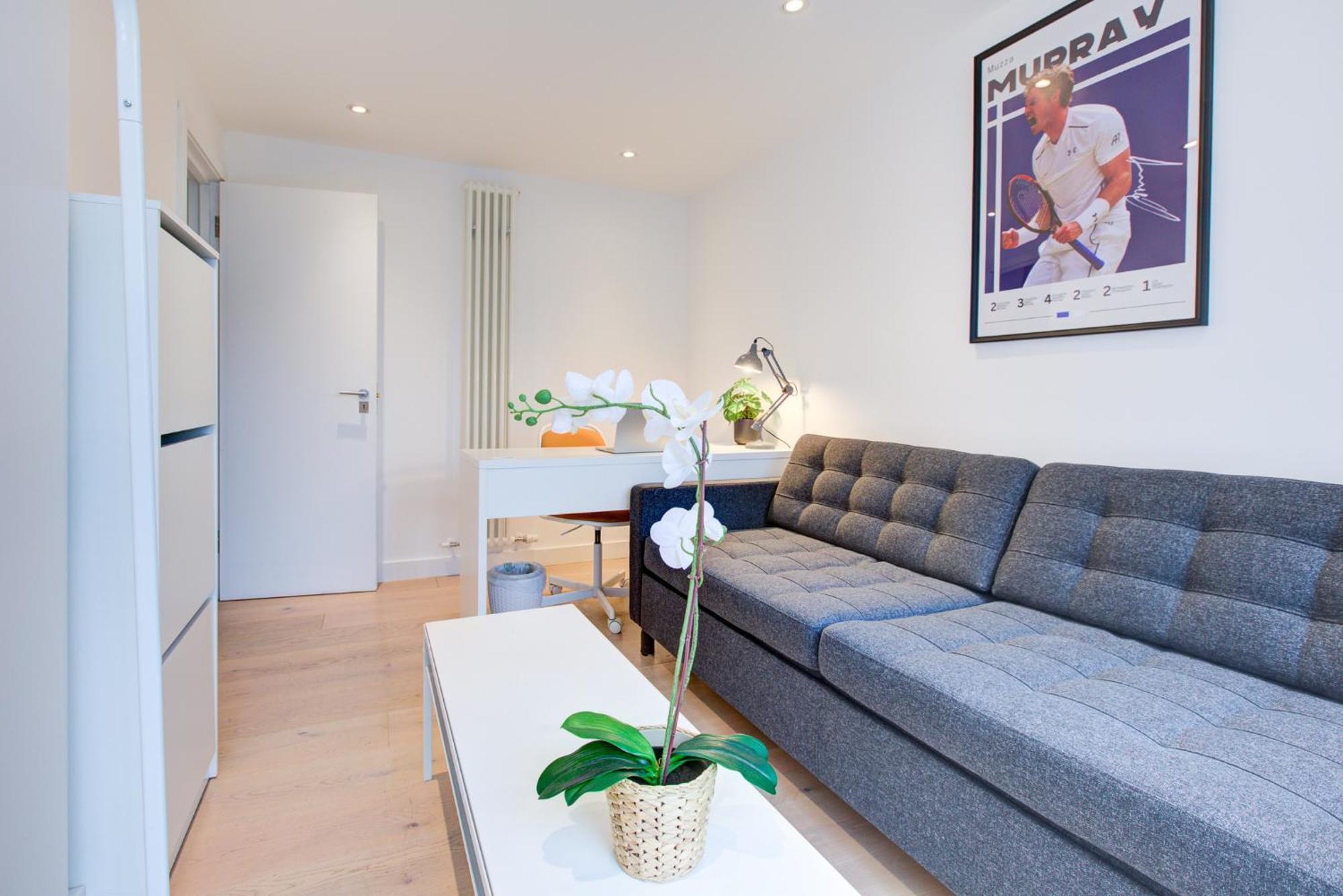Neoteric Home Wimbledon Village Лондон Екстер'єр фото