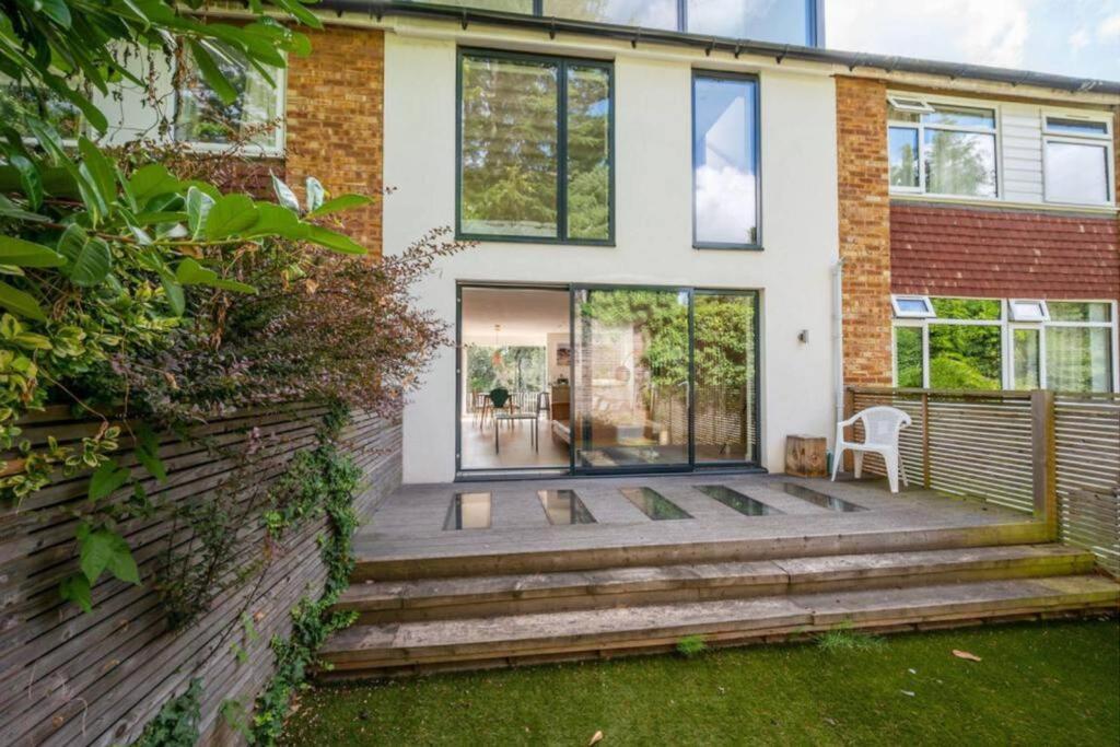 Neoteric Home Wimbledon Village Лондон Екстер'єр фото